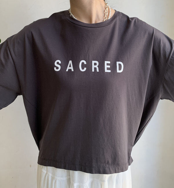  「【WEB限定】バックギャザーSACREDロゴTEE」|Tシャツ・カットソー|