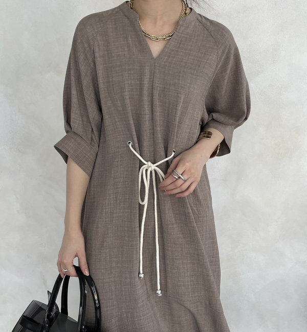  「【WEB限定】ロープベルトリネンライクワンピース」|ワンピース|グレージュ