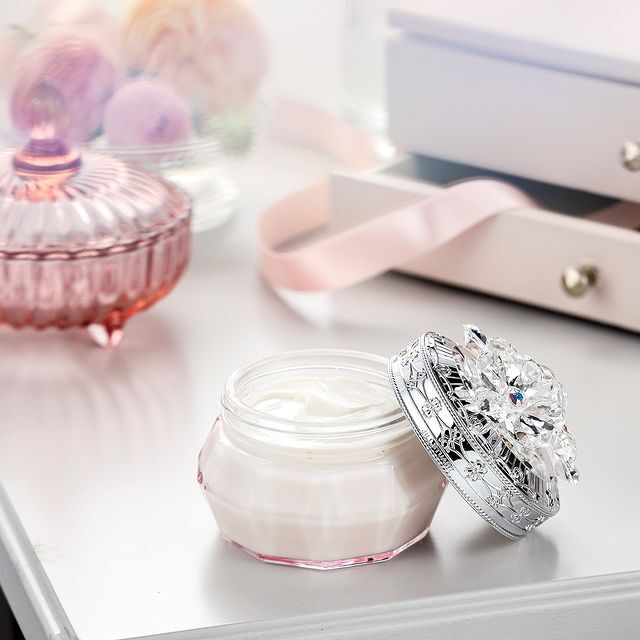 JILL STUART Beauty「ジルスチュアート　クリスタルブルーム　パフュームド　ボディクリーム」|ボディ保湿|