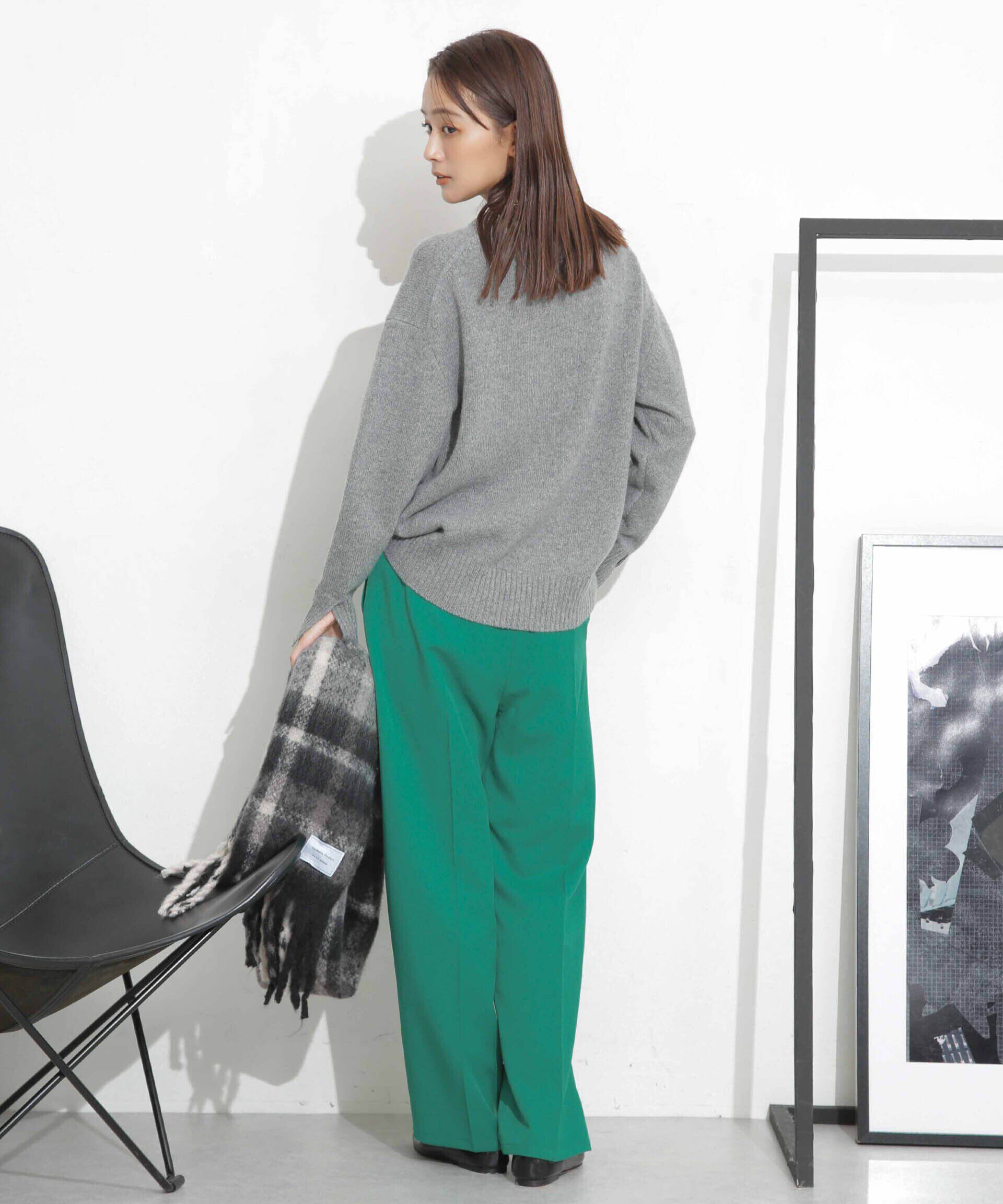 nano･universe「タックテーパードパンツ」|チノ|