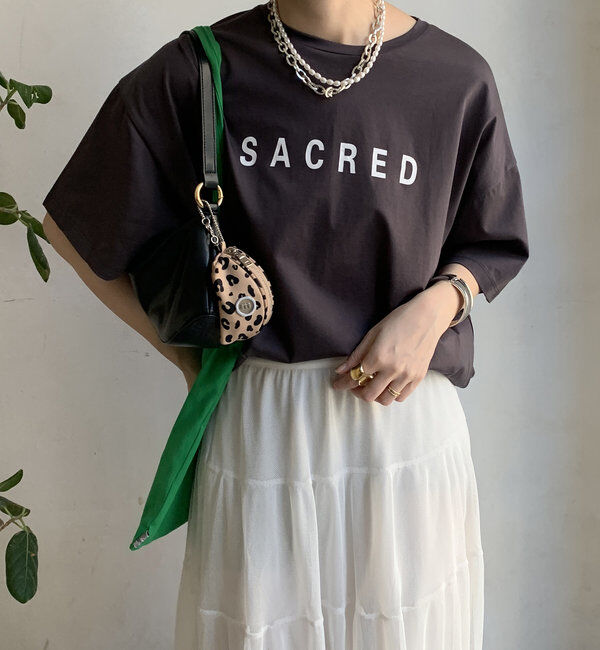  「【WEB限定】バックギャザーSACREDロゴTEE」|Tシャツ・カットソー|チャコールグレー