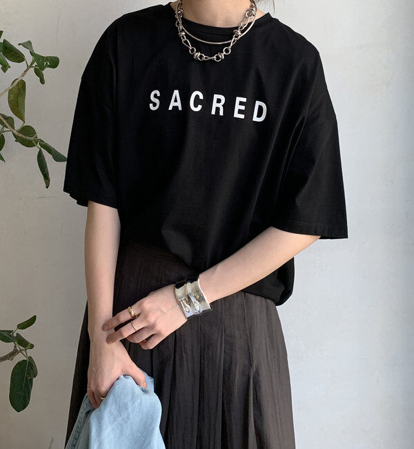  「【WEB限定】バックギャザーSACREDロゴTEE」|Tシャツ・カットソー|