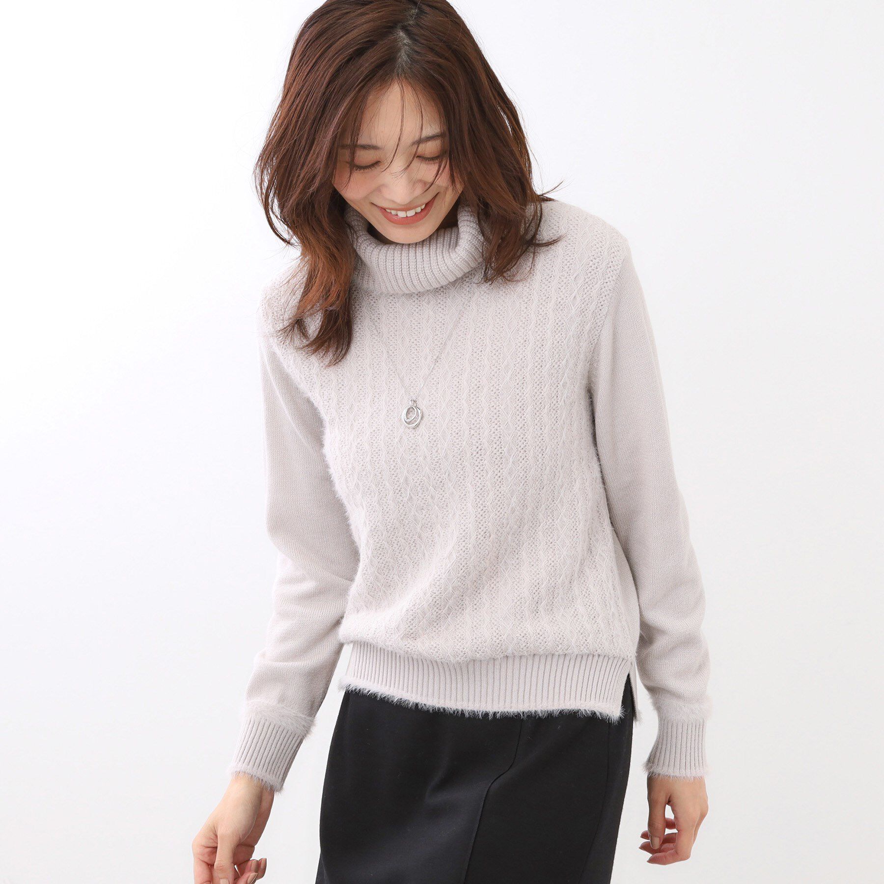 Reflect「【ほんのりラメ感◎】ふわふわフェザーヤーンハイネックニット」|ニット・セーター|