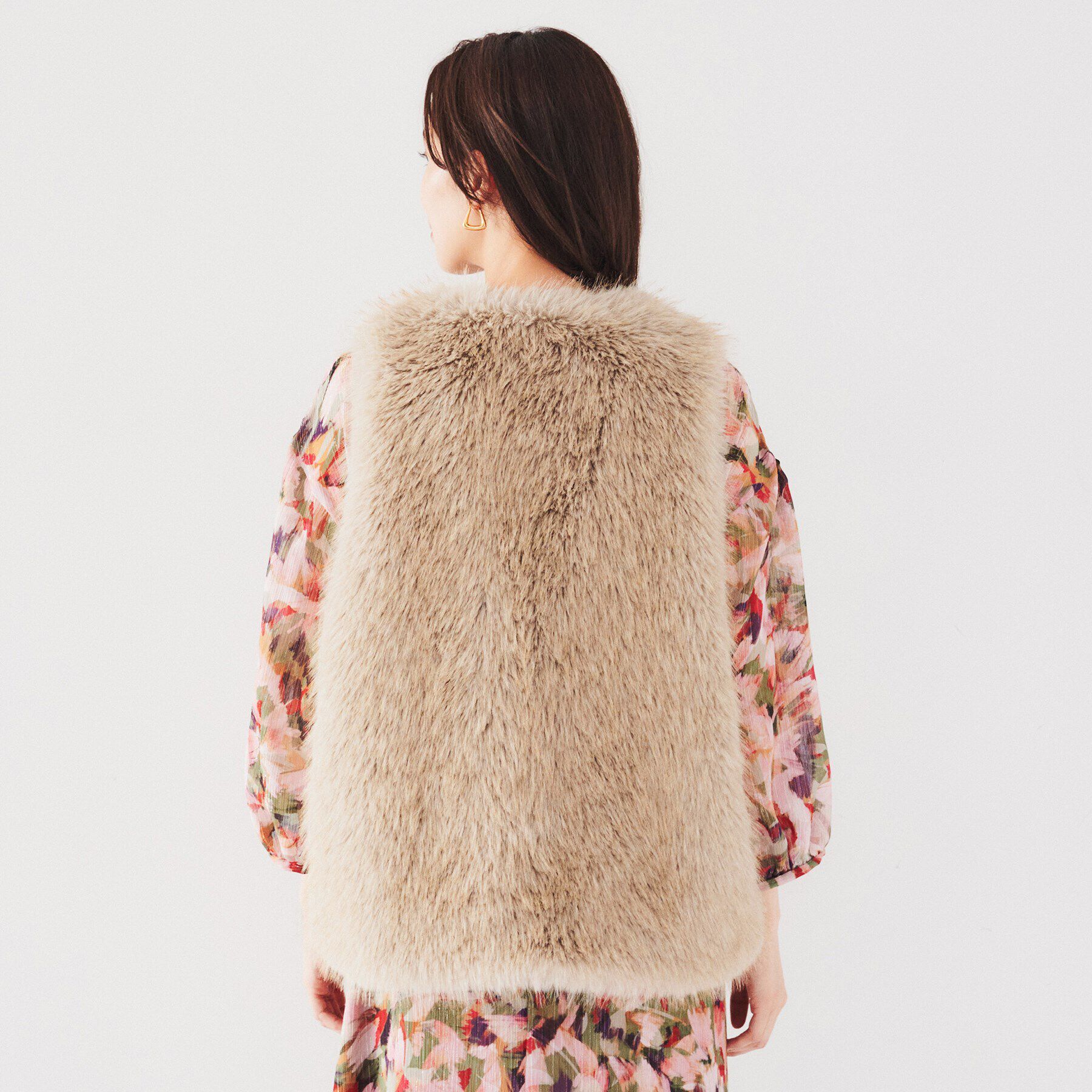 UNTITLED「【トレンド/モード】フェイクファーベスト」|ベスト・ジレ|