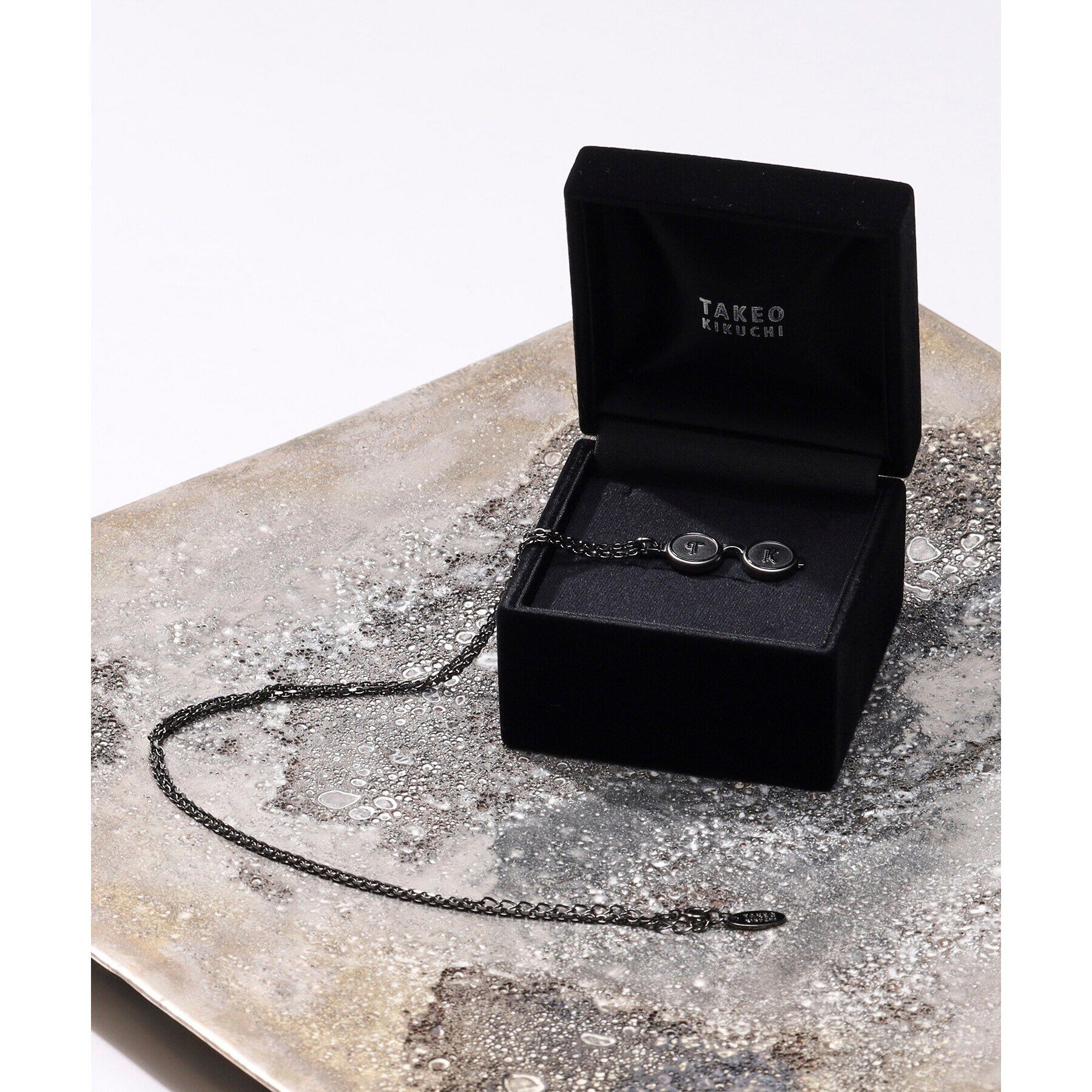 TAKEO KIKUCHI「【Made in JAPAN】アーカイブ グラス ネックレス」|ネックレス|ブラックシルバー(0