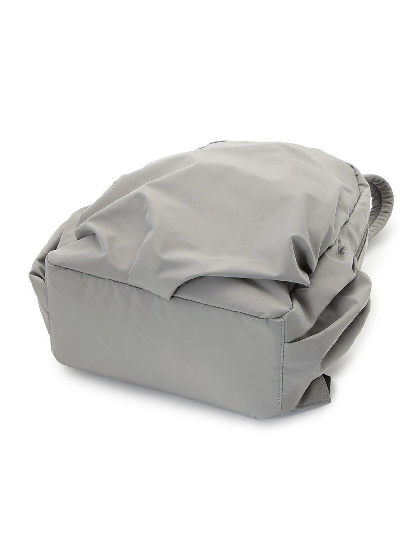 emmi atelier「【ONLINE限定カラー】eco 撥水ギャザーボディーバックパック」|リュック|