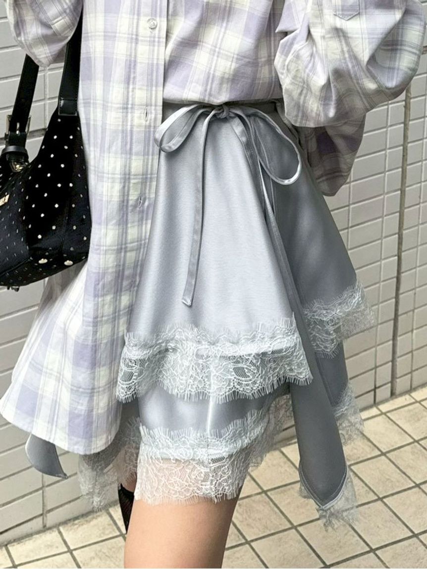 LILY BROWN「ヴィンテージサテンミニスカート(Hearts2Hearts着用)」|スカート|