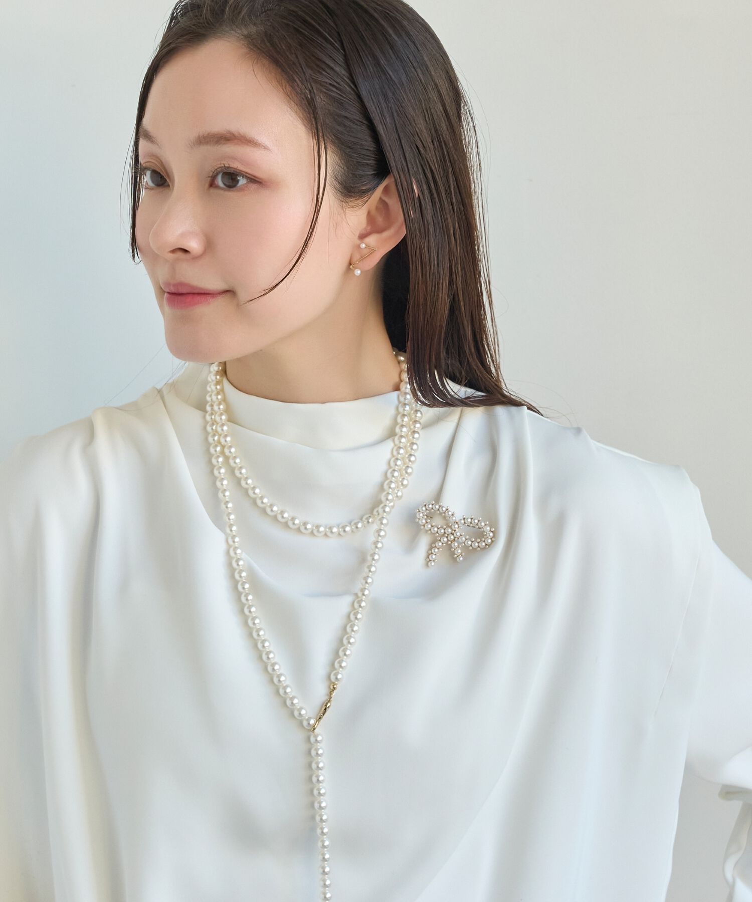 Phoebe「グレインパールリボンブローチ」|ブローチ・コサージュ|