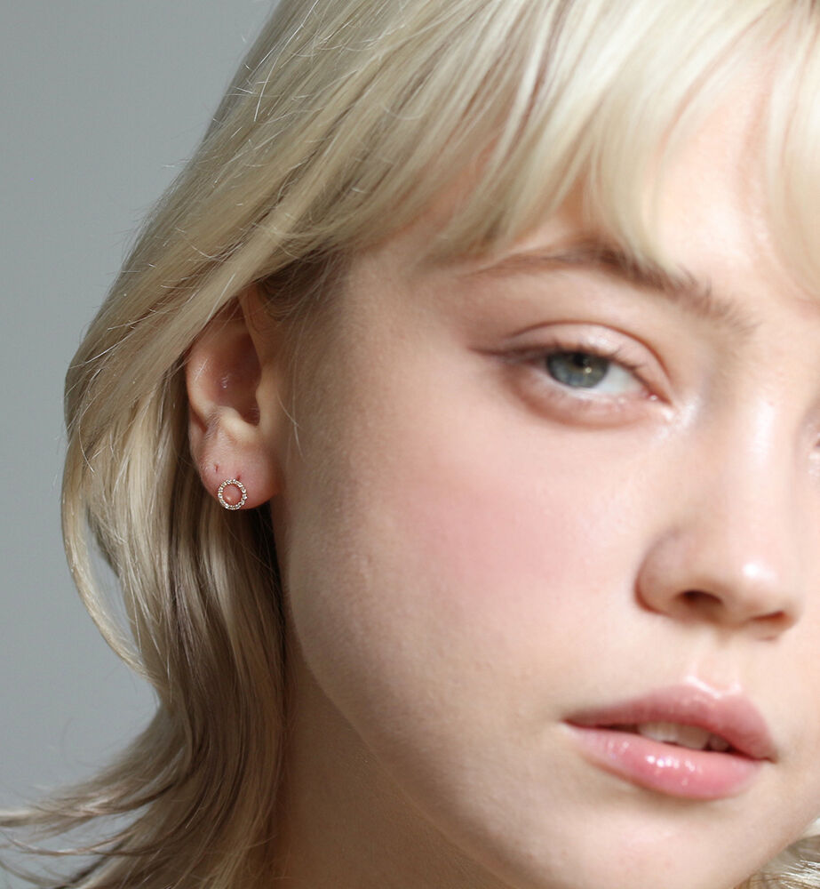  「ダイヤモンド オープンサークル ピアス | K10YG 〈世界最小〉」|ピアス|