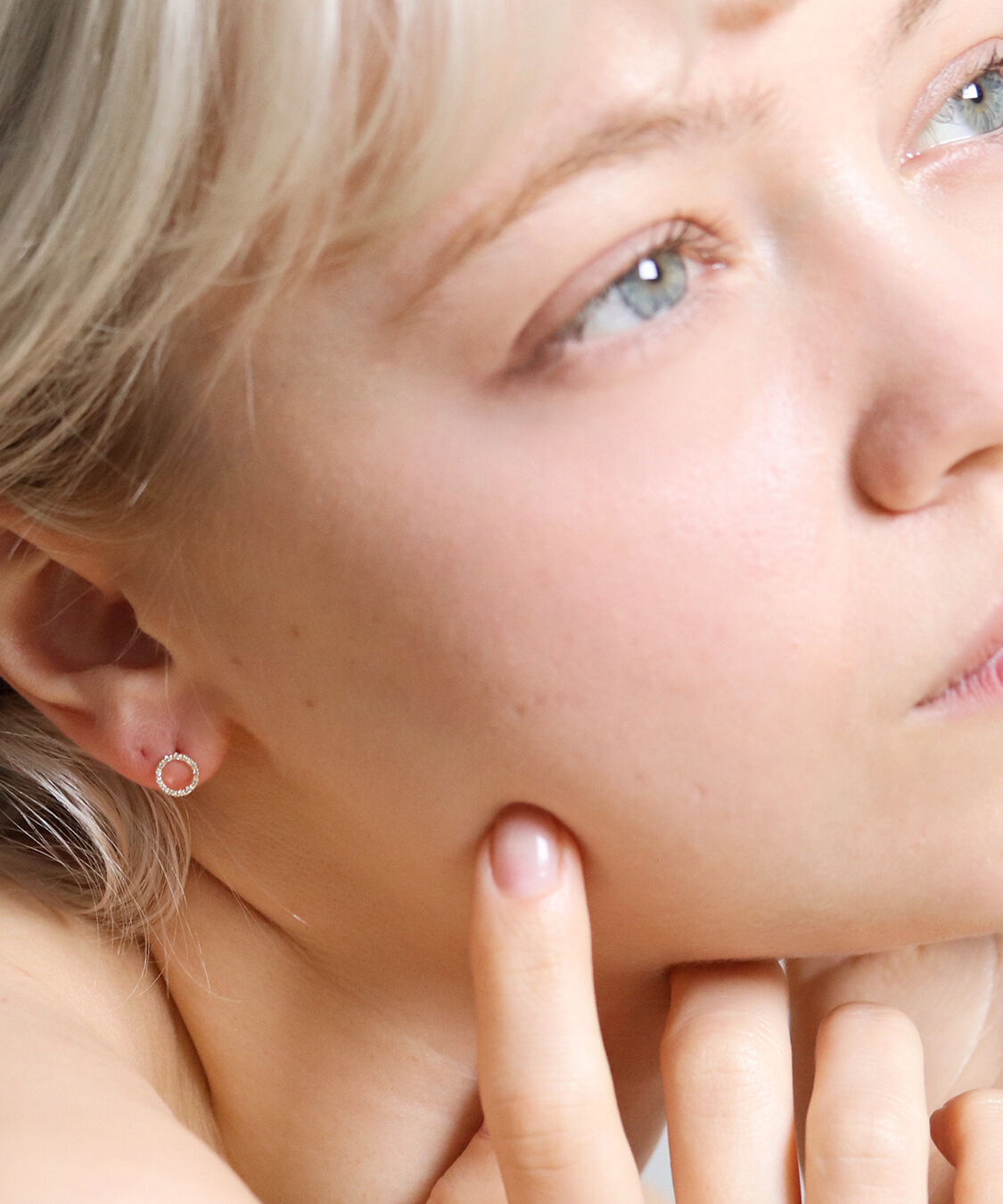  「ダイヤモンド オープンサークル ピアス | K10YG 〈世界最小〉」|ピアス|