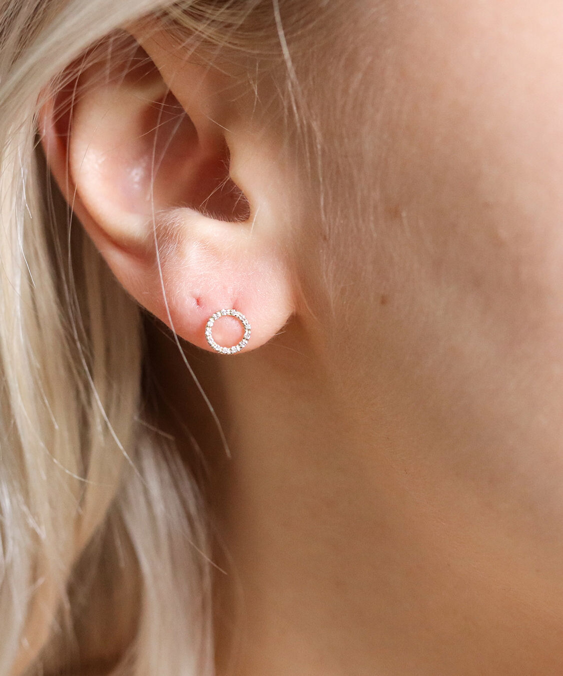  「ダイヤモンド オープンサークル ピアス | K10YG 〈世界最小〉」|ピアス|