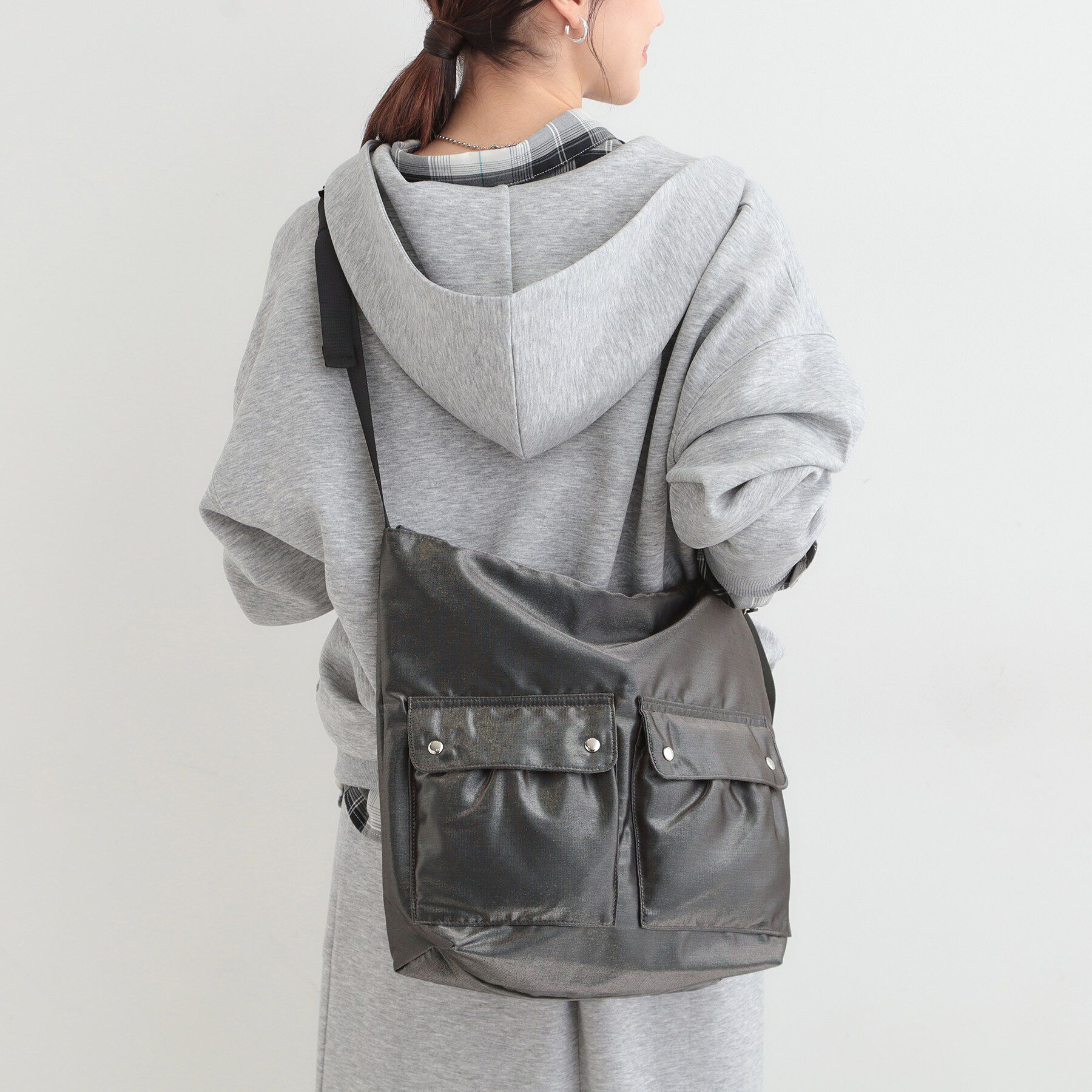 SHOO･LA･RUE「ダブルポケットワンショルダーバッグ」|ショルダー・メッセンジャー|