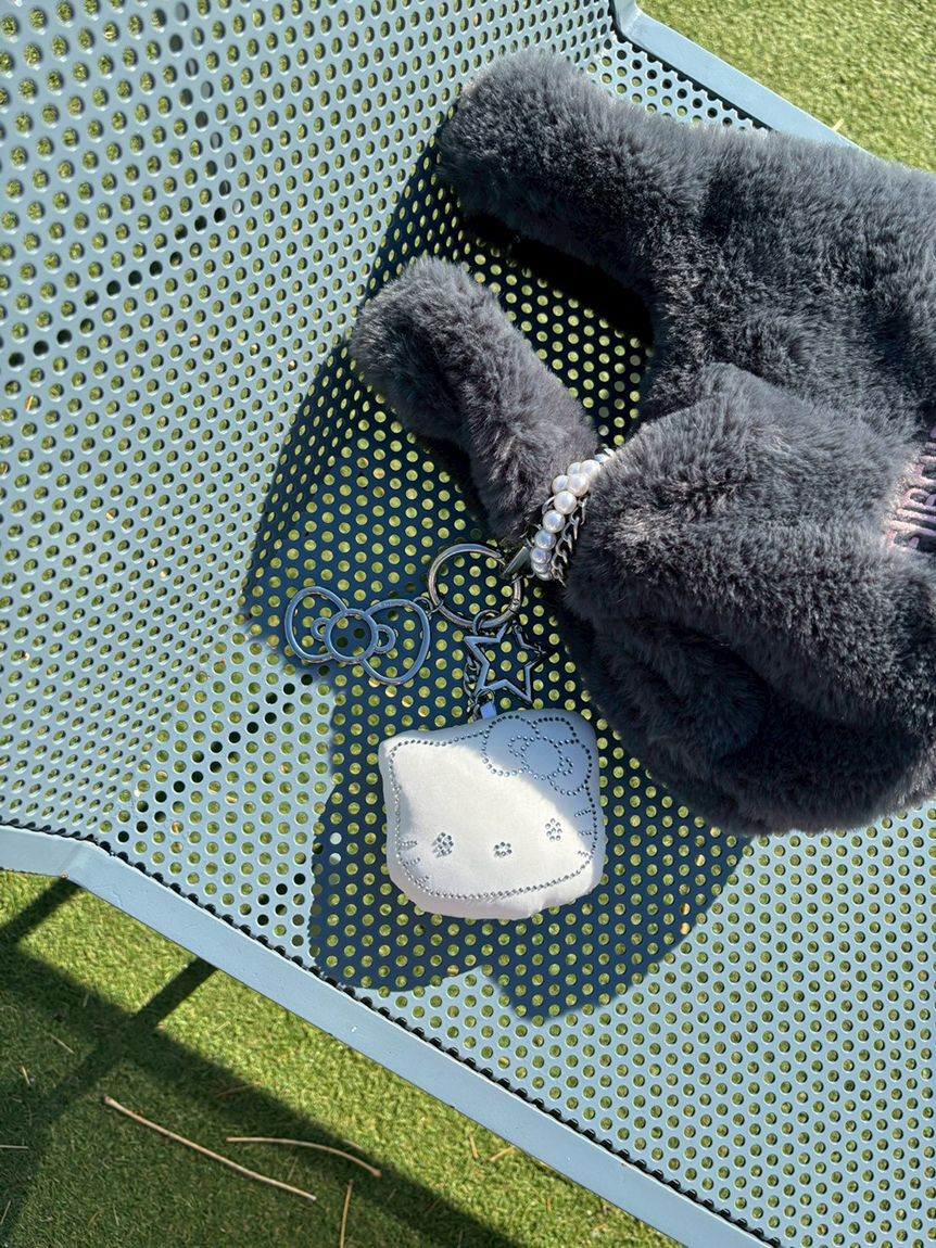 FURFUR「HELLO KITTYクリスタルチャーム」|キーケース|