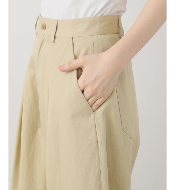 SLOBE IENA「パウダリーチノタックカーブトラウザー」|チノ|