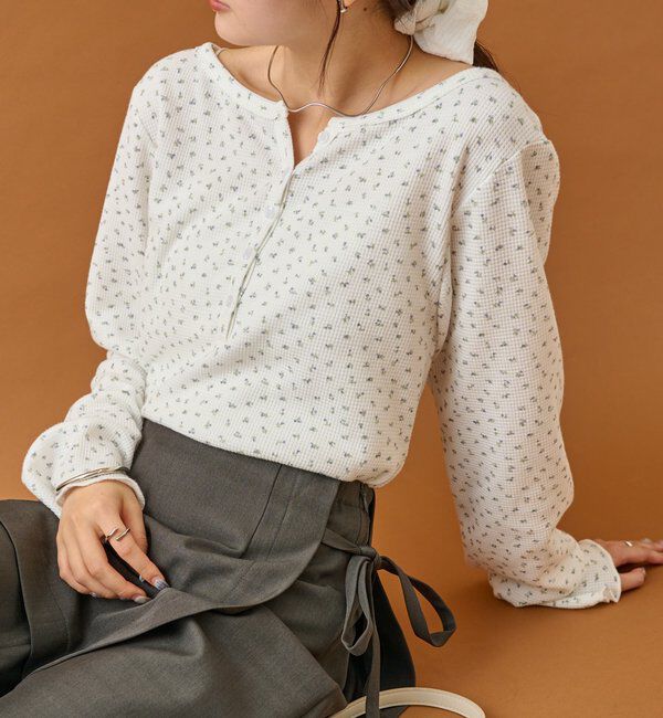  「小花ヘンリーロンT」|シャツ・ブラウス|オフホワイト