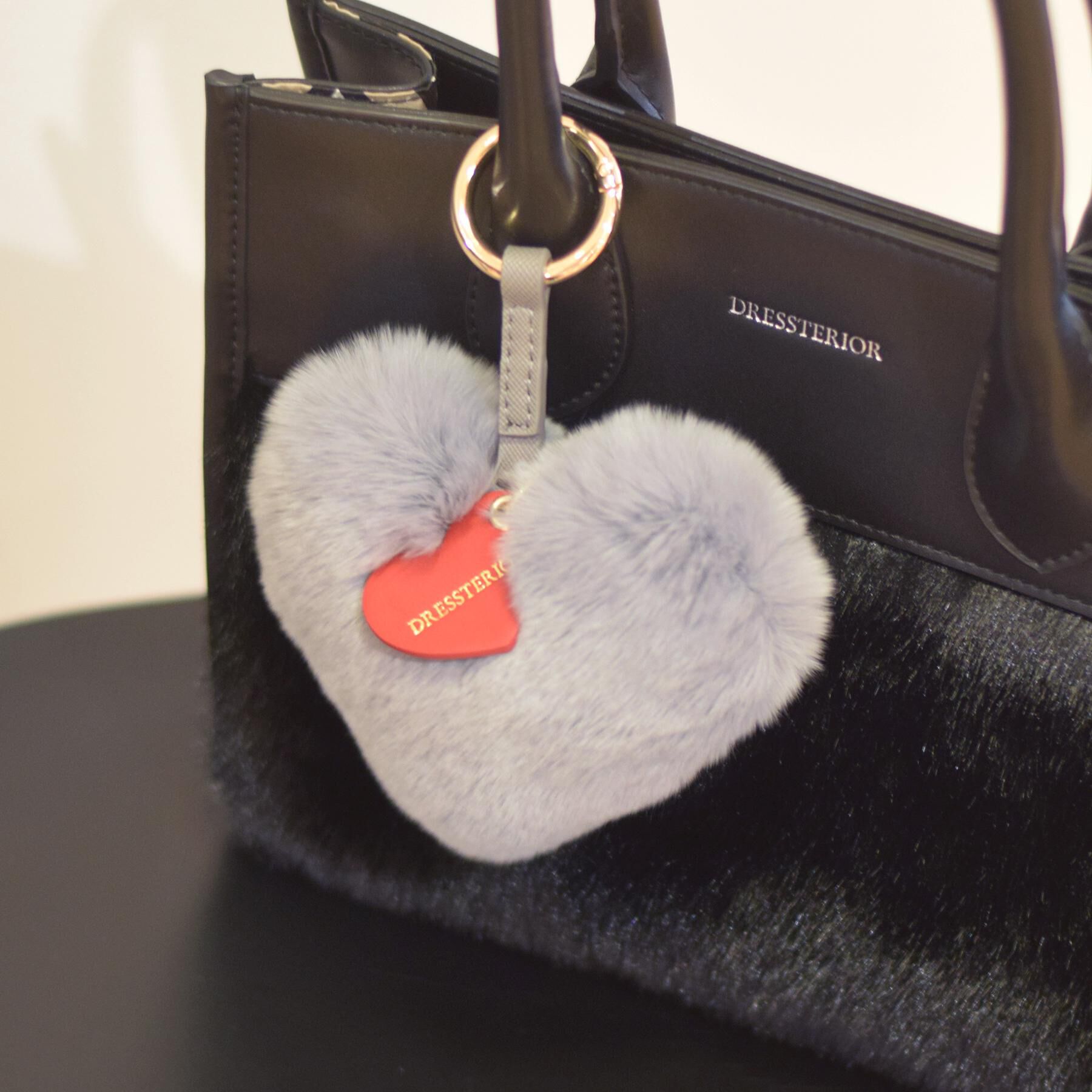 DRESSTERIOR「ラビットファーハートチャーム」|キーケース|グレー(012)