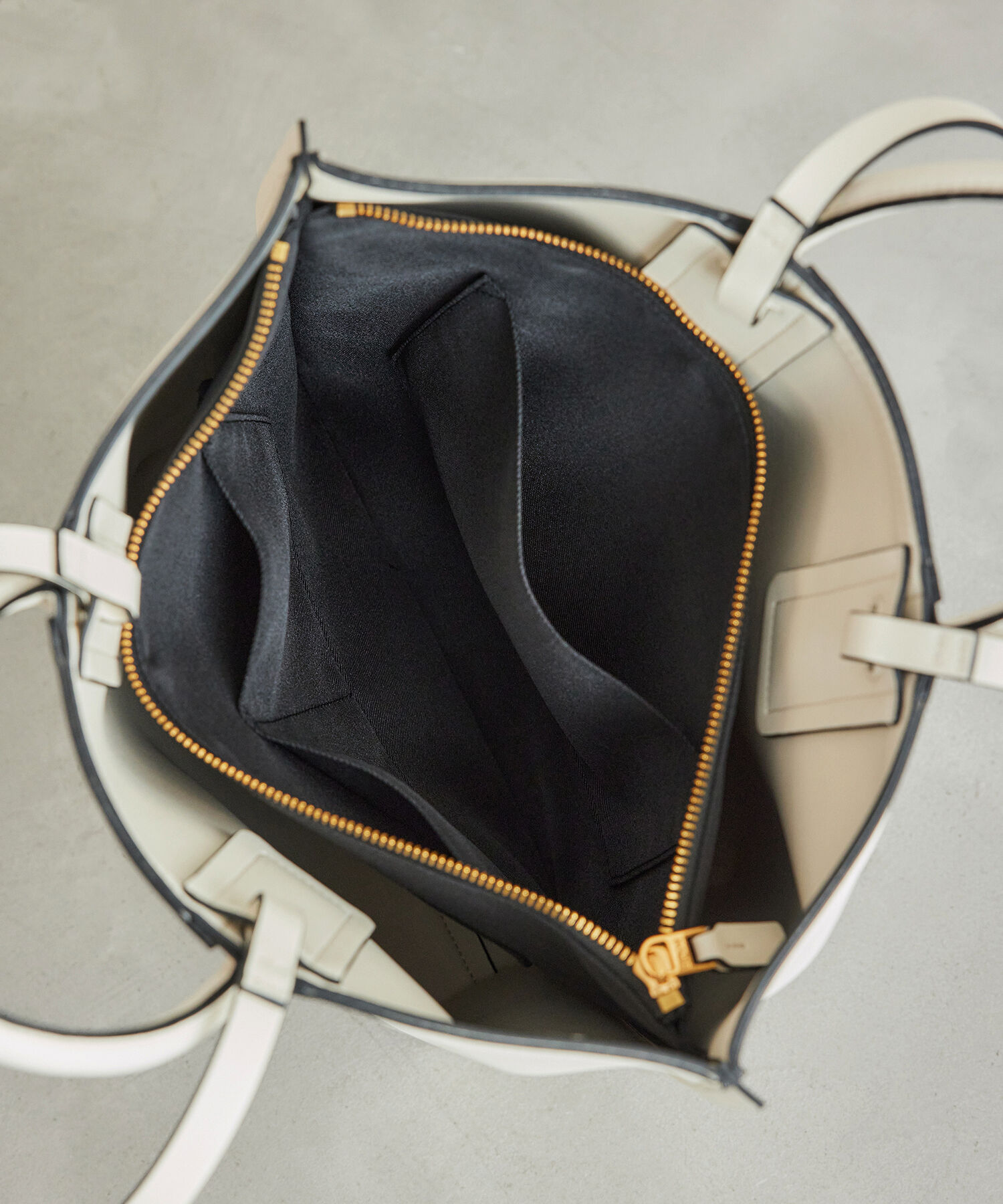 E'POR「【E'POR】【A4対応】【一部直営店舗・WEB限定】LIMITED MODEL Ree Large（リー）【雑誌掲載】」|トートバッグ|