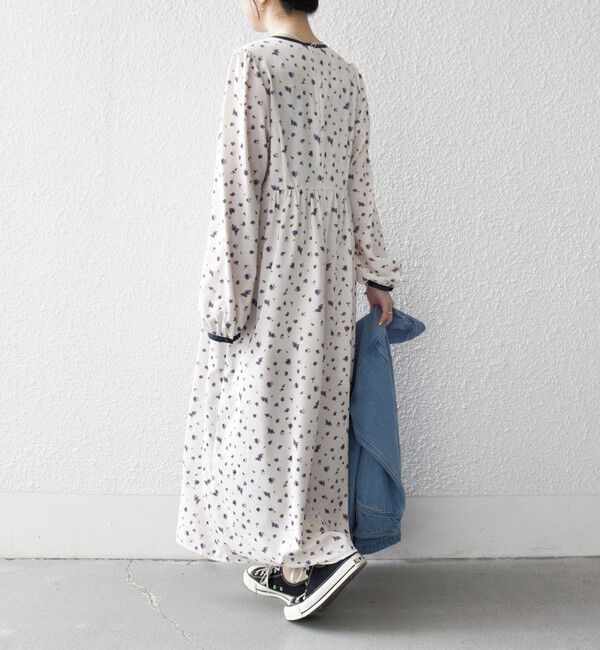 SHIPS any「《予約》SHIPS any:〈洗濯機可能〉フラワー プリント バイカラー Vネック ギャザー ワンピース」|ワンピース|