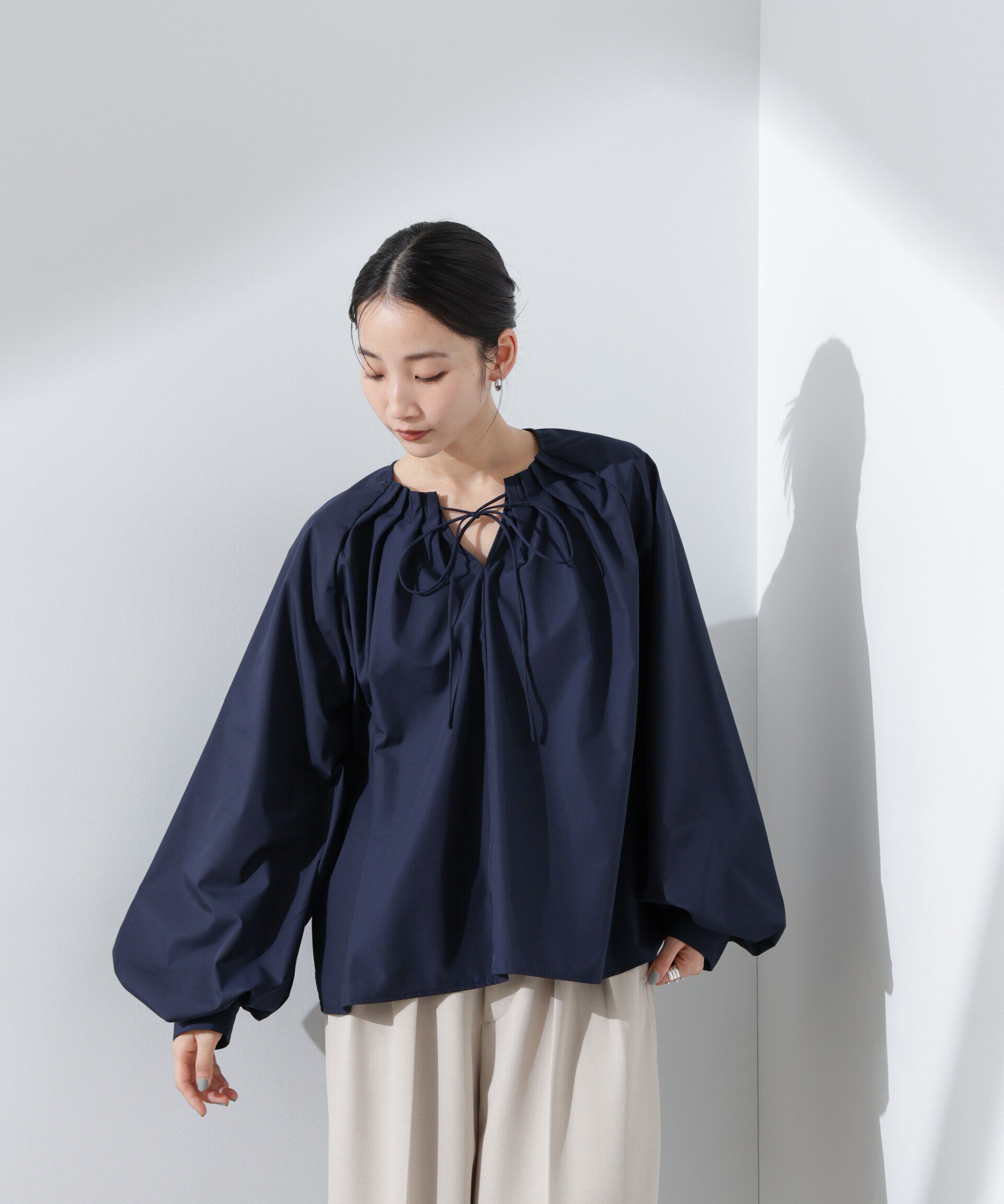 nano･universe「ボリュームスリーブタックブラウス」|シャツ・ブラウス|
