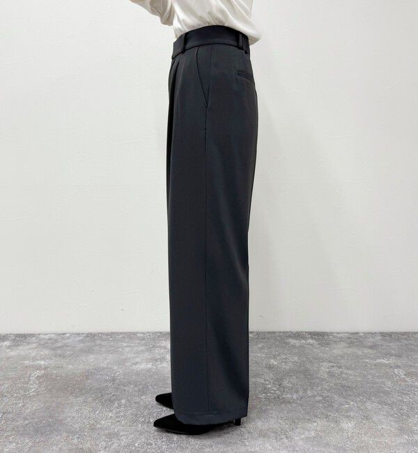 fredy emue「とろみツイルタックスラックス【レングス長め丈あり】」|スラックス|