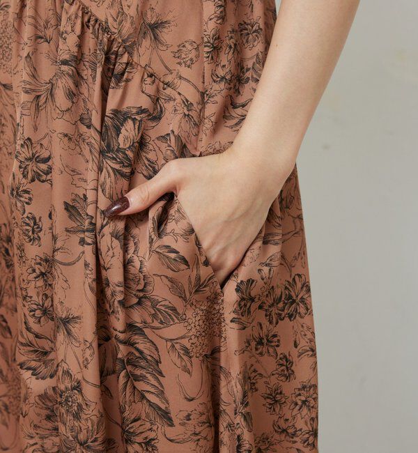  「ボタニカルサテンディープVキャミワンピース」|ワンピース|