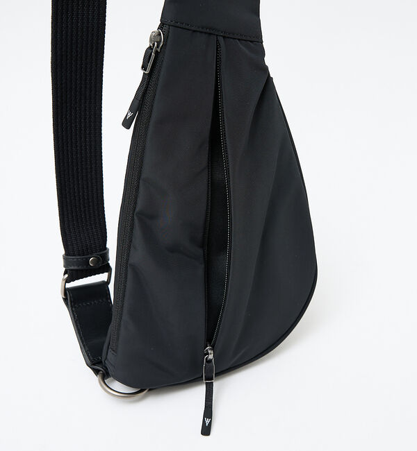 ABAHOUSE「【L.E.D.BITES】アシンメトリーボディバッグ　ボンディングナイロン　B-」|その他|