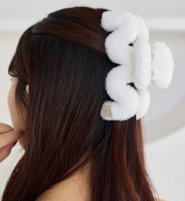  「【Latini】ロゴ付きフェイクファークリップ」|その他|