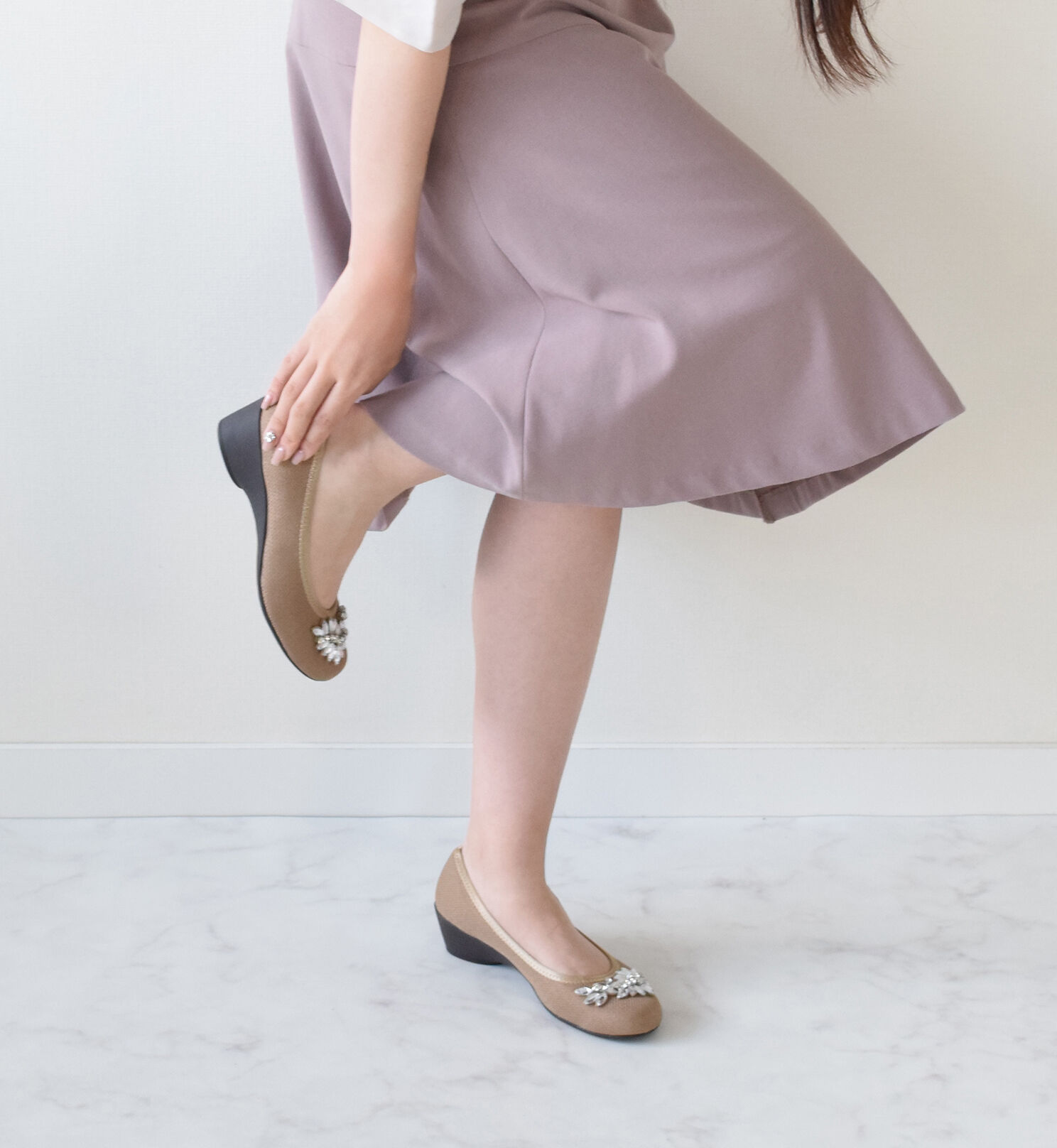 Bridget Birkin「【Bridget Birkin Walk】フラワービジューウォーキングパンプス」|パンプス|