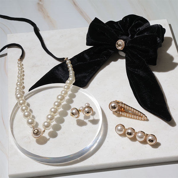 MARY QUANT「オーナメントパール ワニクリップ」|ヘアゴム・シュシュ|