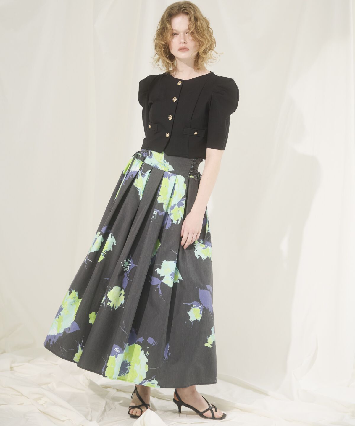 アンドクチュール「パワーショルダーポンチジャケット」|ノーカラージャケット|