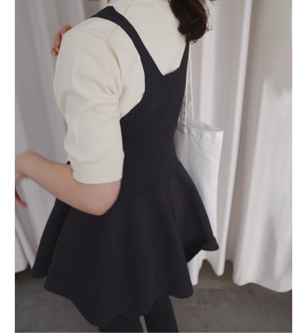 SLOBE IENA「《WEB限定/追加予約》ペプラムビスチェ」|ニット・セーター|ブラック