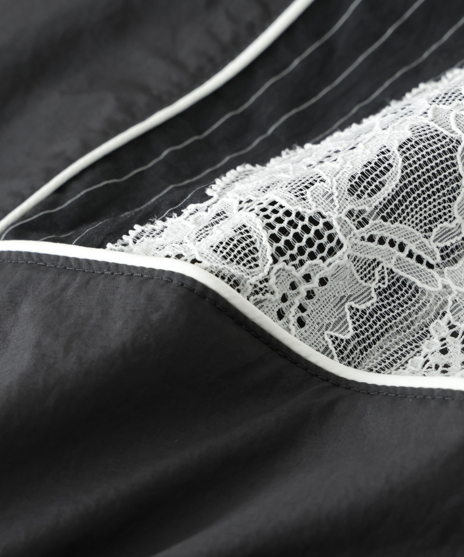 nano･universe「レース&times;ストライプ切替ナイロンブルゾン」|ブルゾン・スタジャン|