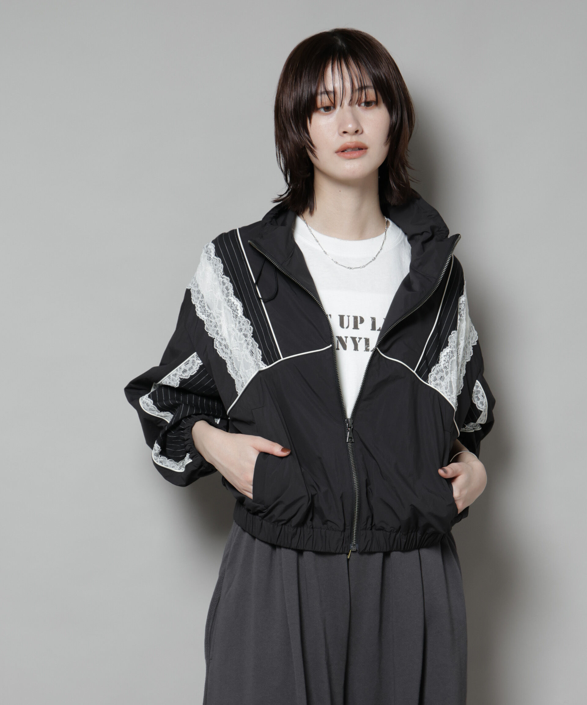 nano･universe「レース&times;ストライプ切替ナイロンブルゾン」|ブルゾン・スタジャン|