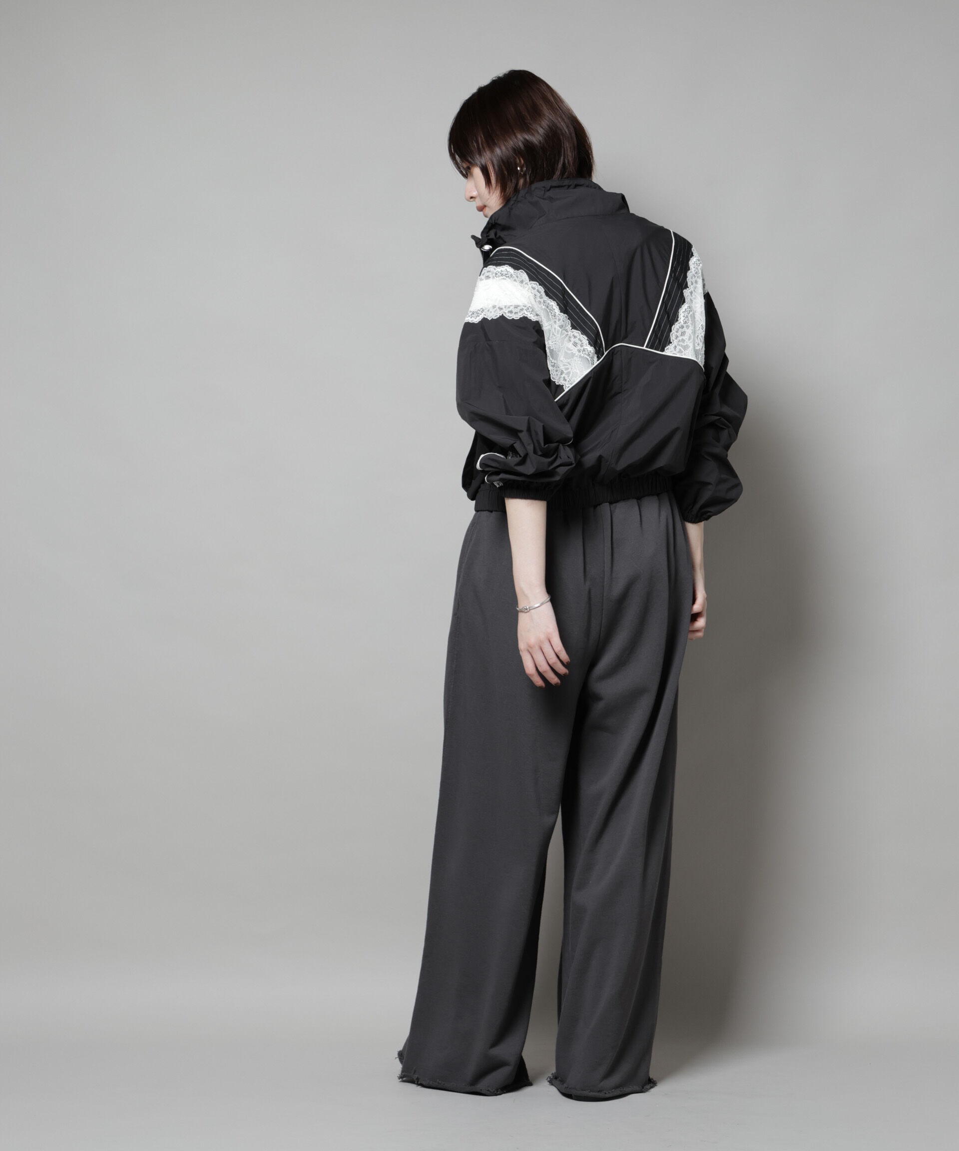 nano･universe「レース&times;ストライプ切替ナイロンブルゾン」|ブルゾン・スタジャン|