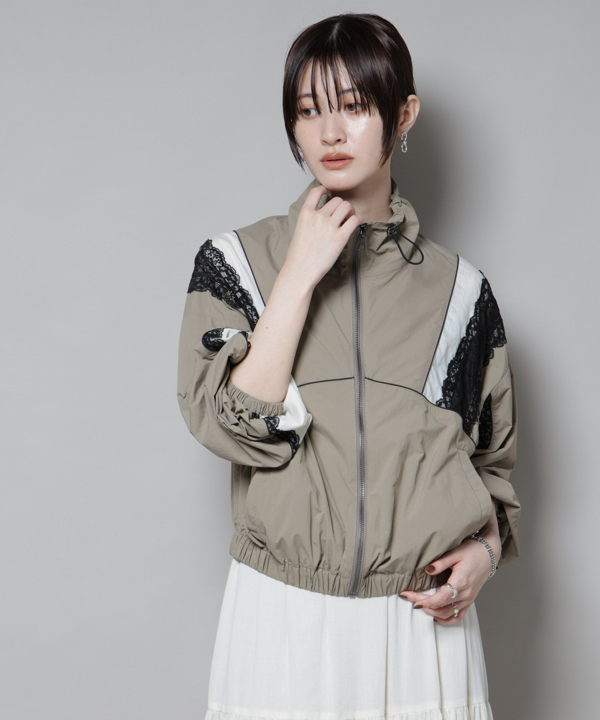 nano･universe「レース&times;ストライプ切替ナイロンブルゾン」|ブルゾン・スタジャン|