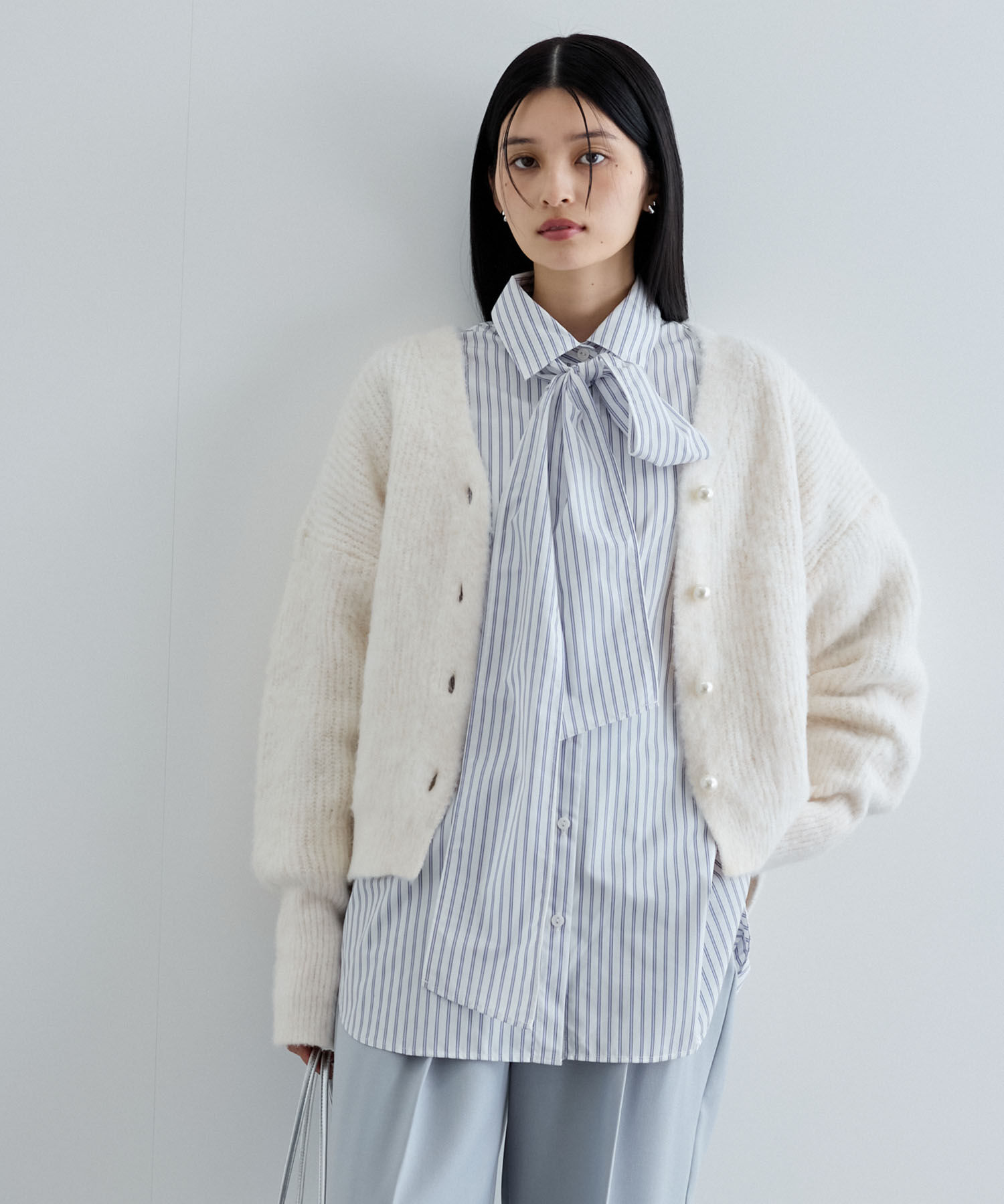 VIS「パールボタンVネック片畦ニットカーディガン」|カーディガン|