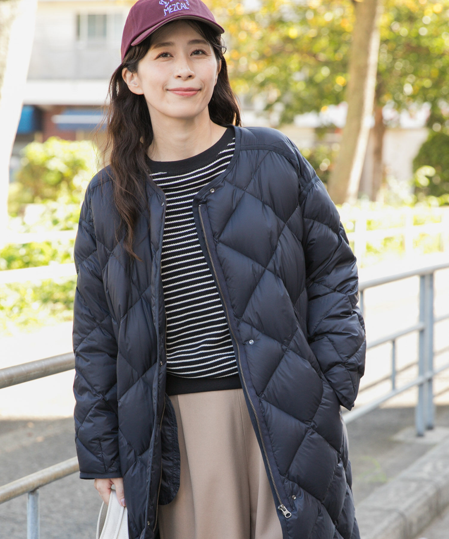 URBAN RESEARCH DOORS「ライトダウンキルトロングコート」|ノーカラーコート|