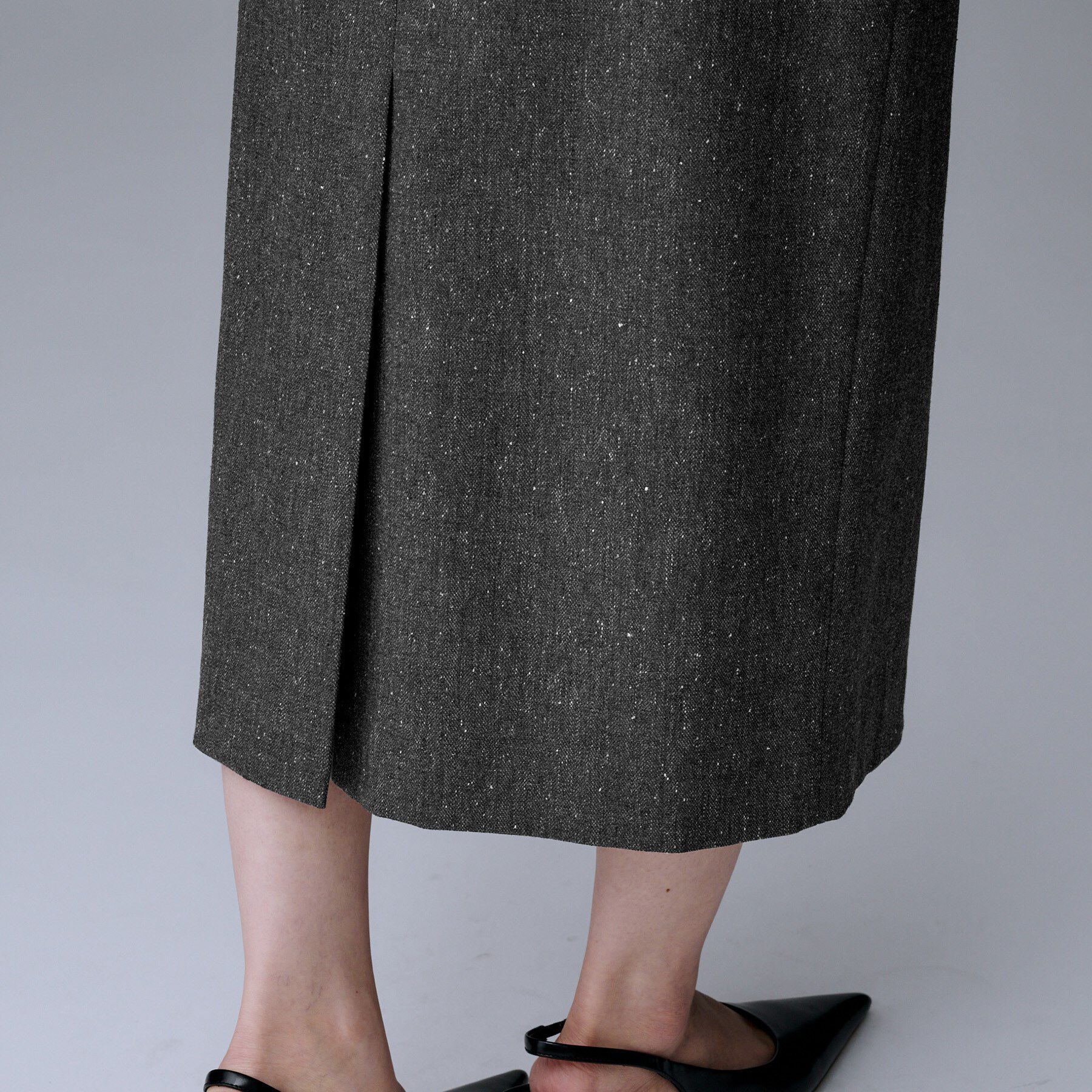 UNTITLED「【ウエスト後ろゴム/シーズンレス】シルクネップツイード ナロースカート」|スカート|