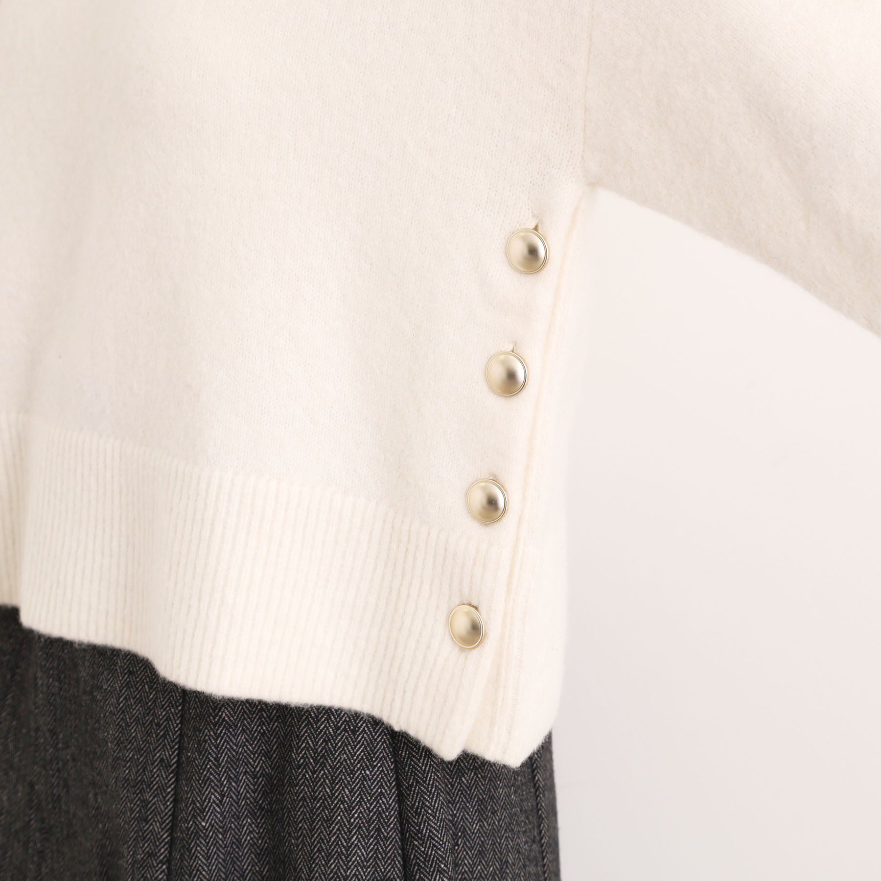 grove「【洗える】レイヤードにもおすすめ！サイド釦ニット」|ニット・セーター|