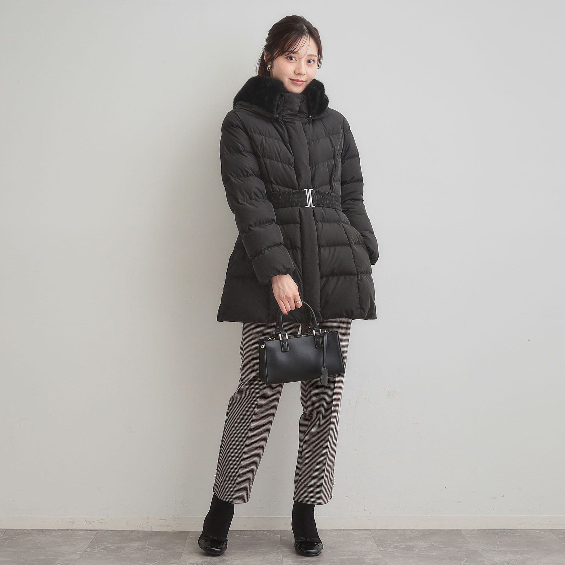 Couture broach「【2WAY・ベルト付き】フードフェイクファー ミドル丈ダウンコート」|ダウン|