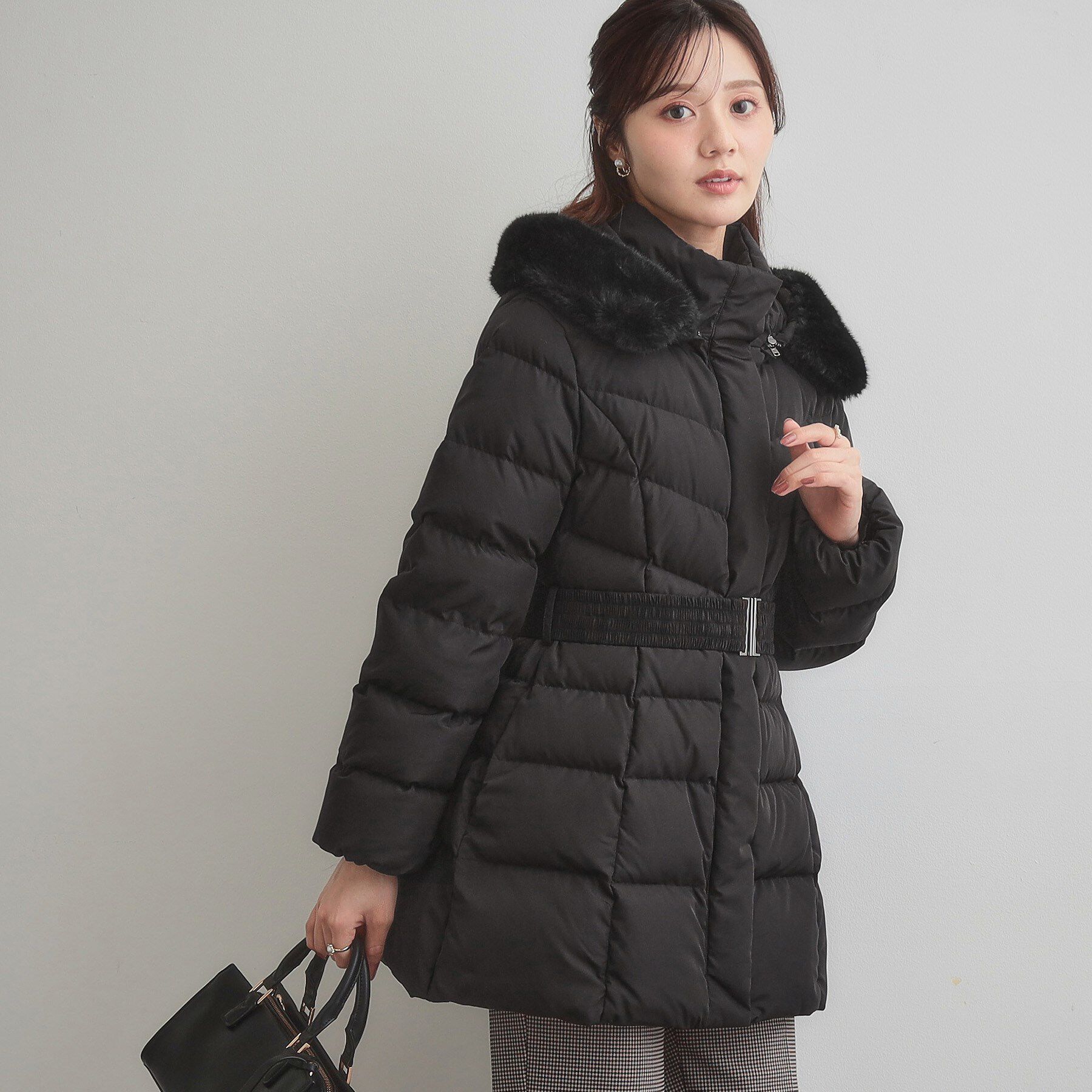 Couture broach「【2WAY・ベルト付き】フードフェイクファー ミドル丈ダウンコート」|ダウン|