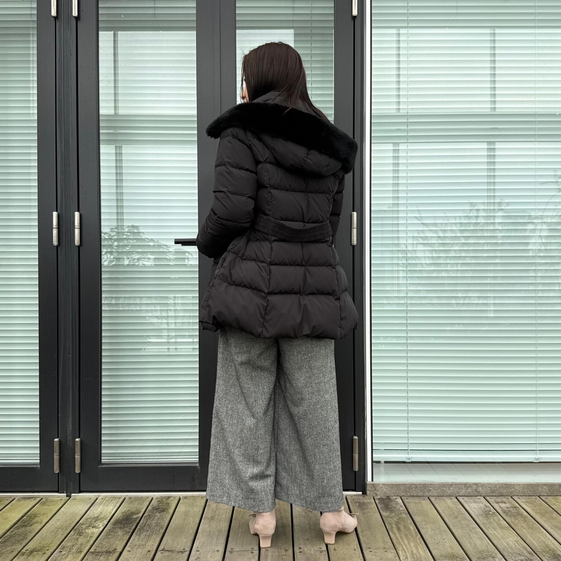 Couture broach「【2WAY・ベルト付き】フードフェイクファー ミドル丈ダウンコート」|ダウン|