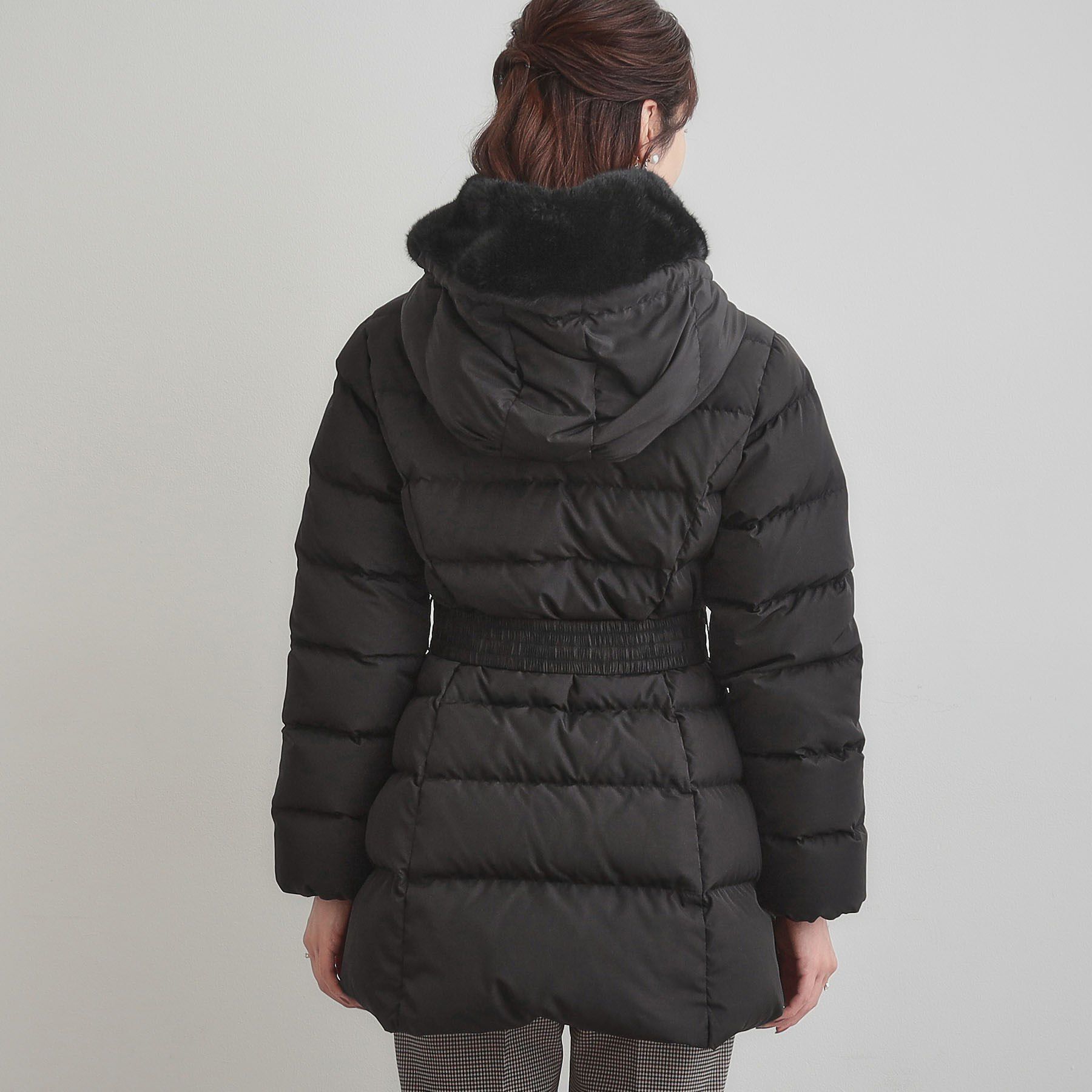 Couture broach「【2WAY・ベルト付き】フードフェイクファー ミドル丈ダウンコート」|ダウン|