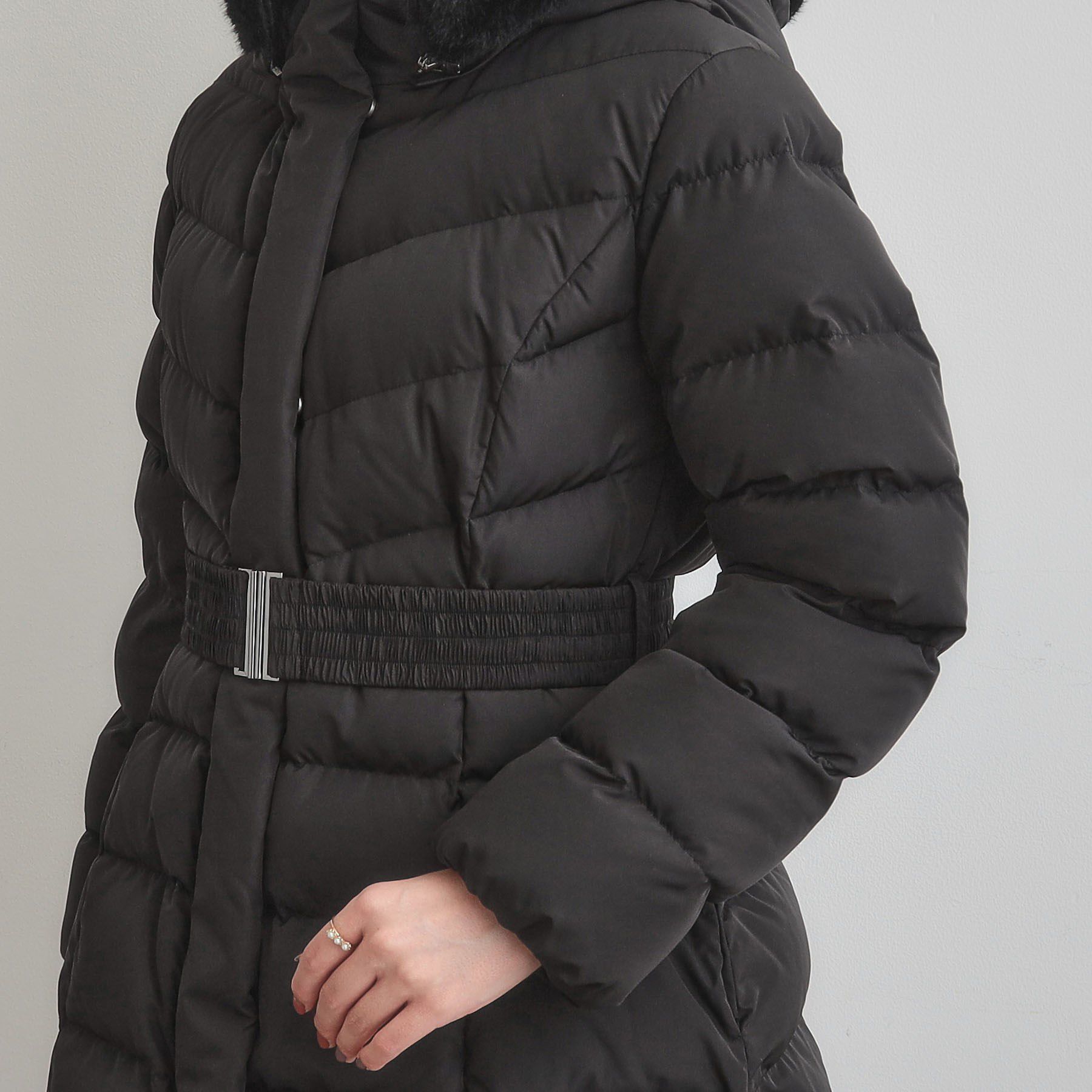 Couture broach「【2WAY・ベルト付き】フードフェイクファー ミドル丈ダウンコート」|ダウン|