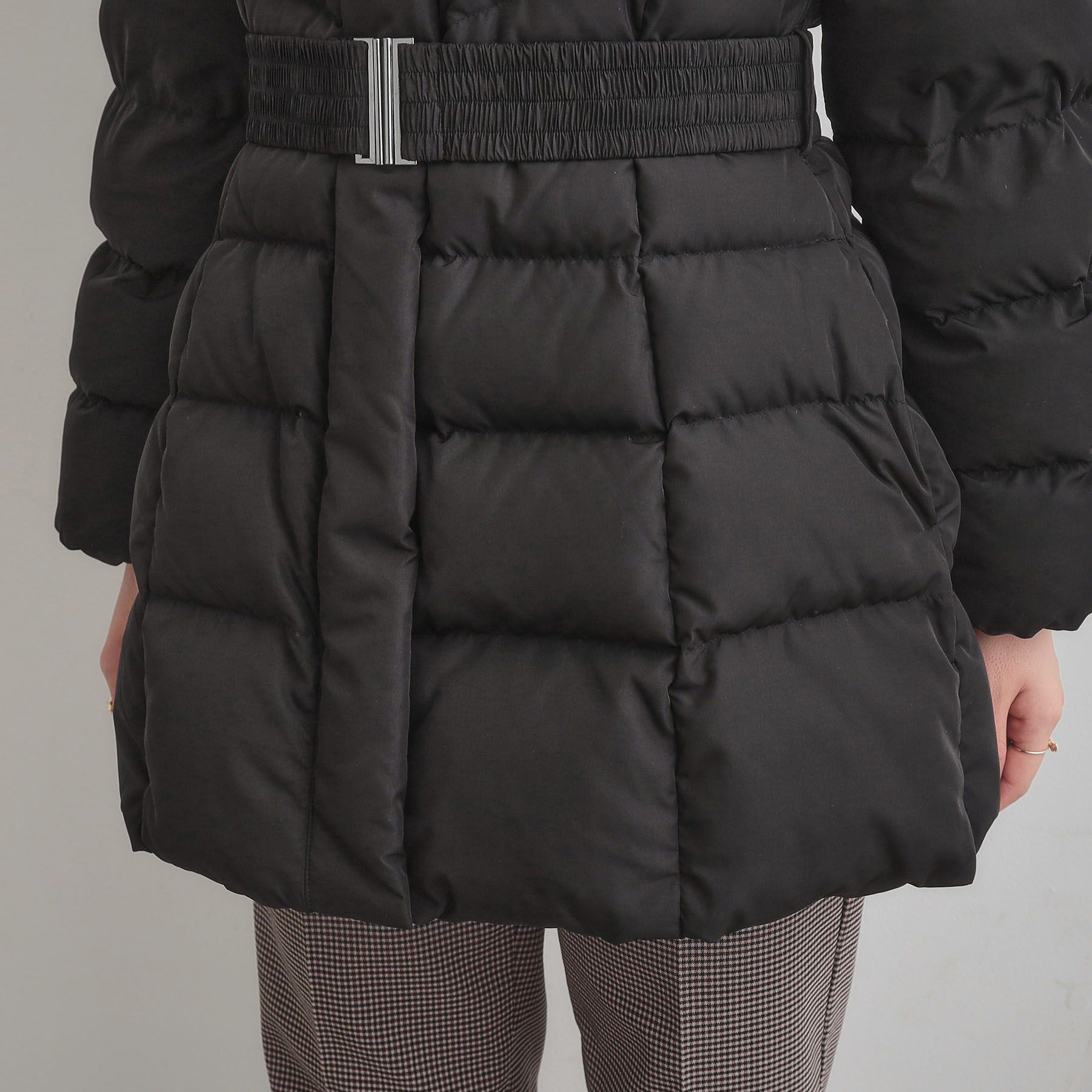 Couture broach「【2WAY・ベルト付き】フードフェイクファー ミドル丈ダウンコート」|ダウン|