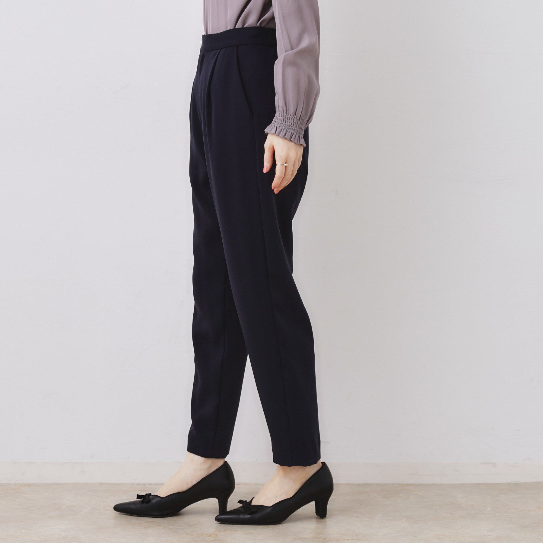 Couture broach「パール調釦テーパードパンツ」|その他|