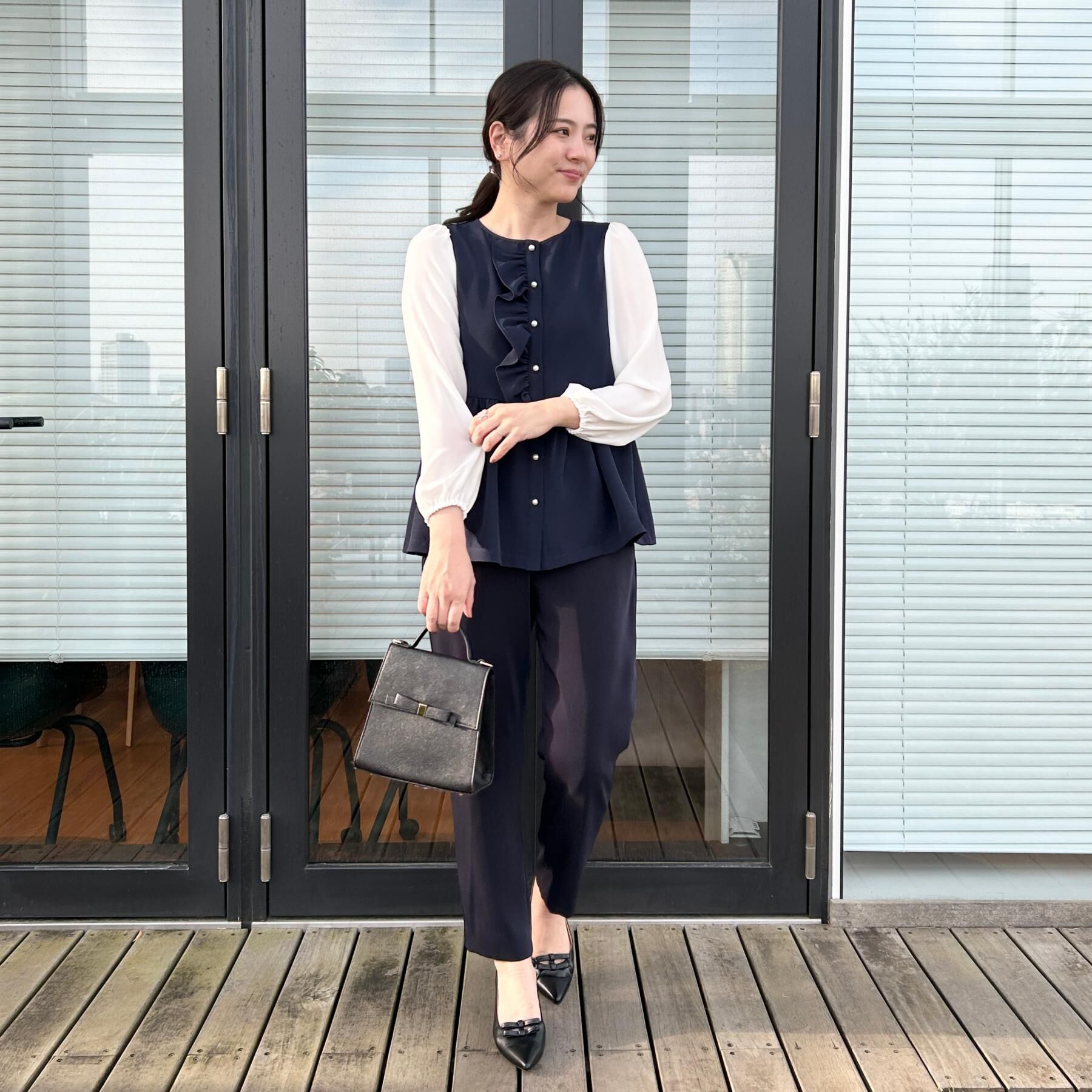 Couture broach「【ハレの日・通勤】フリルドッキング ペプラムブラウス」|シャツ・ブラウス|