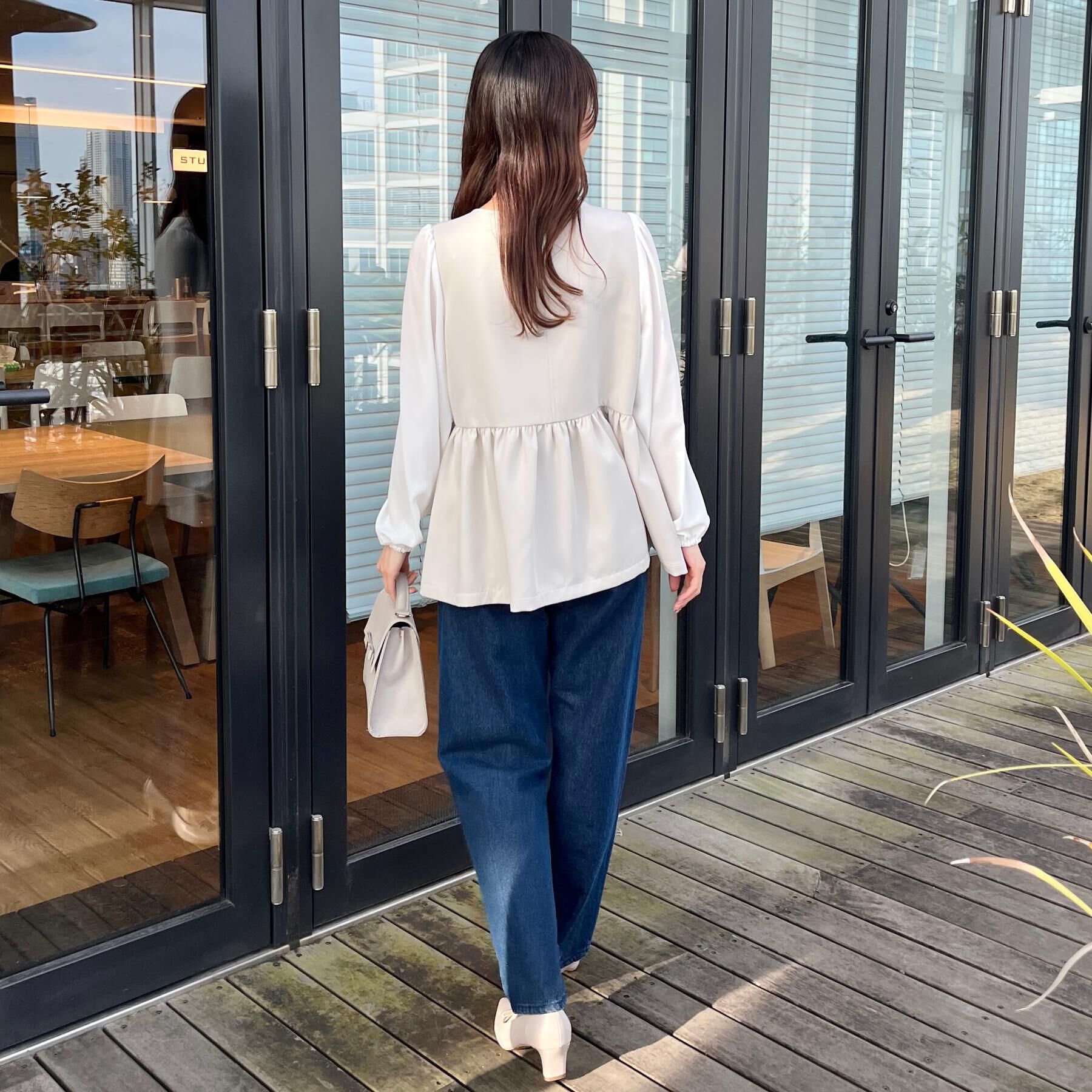 Couture broach「【ハレの日・通勤】フリルドッキング ペプラムブラウス」|シャツ・ブラウス|