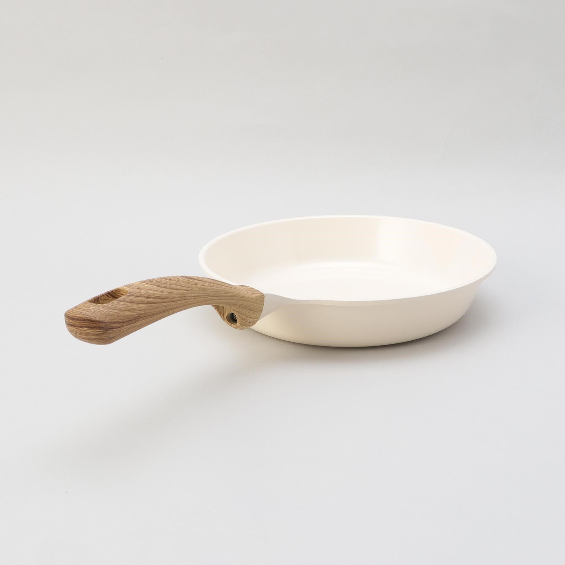 212 KITCHEN STORE「HANAKOセラミックフライパン 26cm」|食器・キッチングッズ|