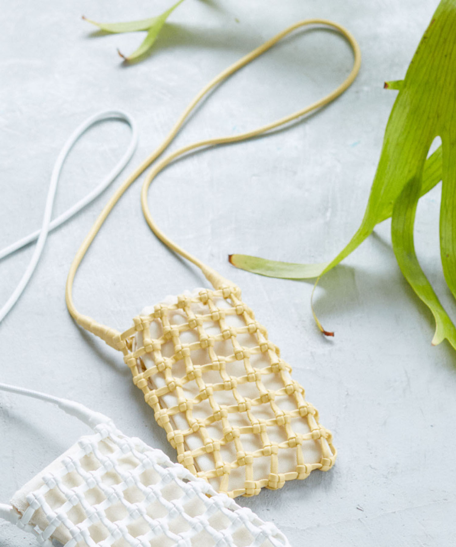 VIS「巾着付きメッシュミニショルダーバッグ」|ショルダー・メッセンジャー|イエロー系(82)